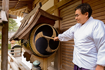 dual-pilgrim-taiko-ceremony