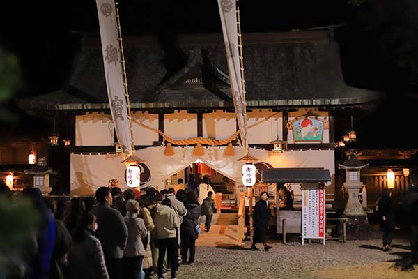 闘雞神社の初詣